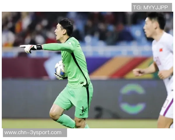 神奇扑救!王大雷在第18分钟成功挡住叶楚贵的近距离头球射门 神奇扑救!王大雷在第18分钟成功挡住叶楚贵的近距离头球射门