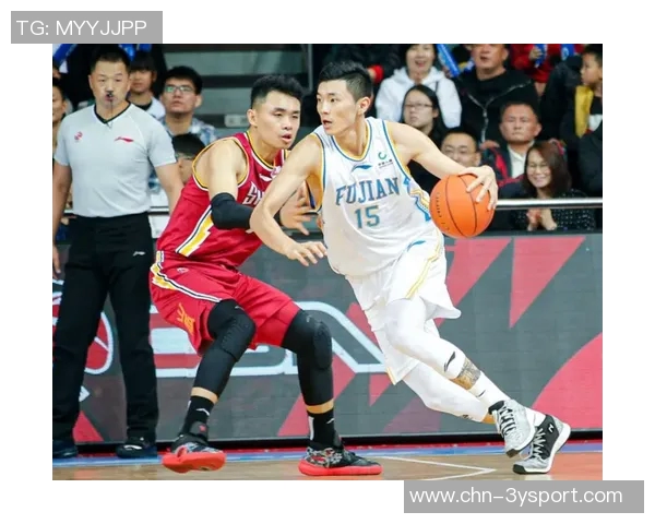 外线双星闪耀狄龙三分全中阿伦稳健发挥助力球队上半场表现 外线双星闪耀狄龙三分全中阿伦稳健发挥助力球队上半场表现