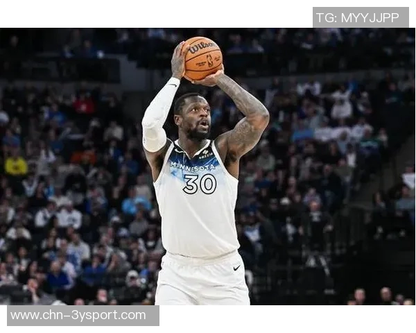 费尔斯半场表现出色8中5三分2中1贡献12分并送出3次助攻 费尔斯半场表现出色8中5三分2中1贡献12分并送出3次助攻