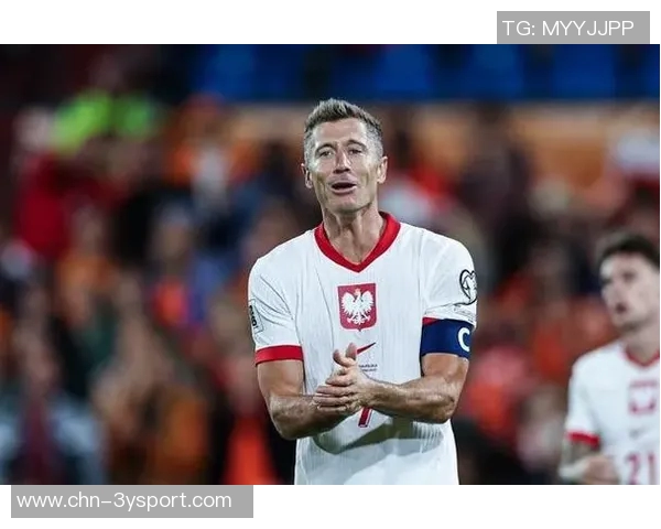 莱万遭遇重伤左大腿肌肉撕裂预计缺阵四到六周 莱万遭遇重伤左大腿肌肉撕裂预计缺阵四到六周