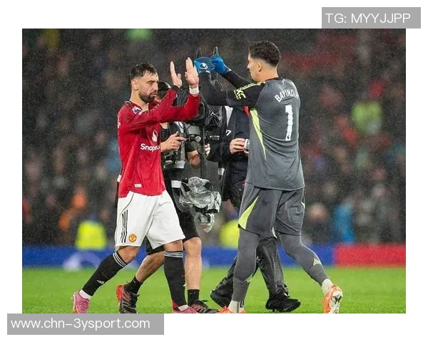 费迪南德称赞拉门斯稳定表现提升全队信心助力战胜桑德兰 费迪南德称赞拉门斯稳定表现提升全队信心助力战胜桑德兰