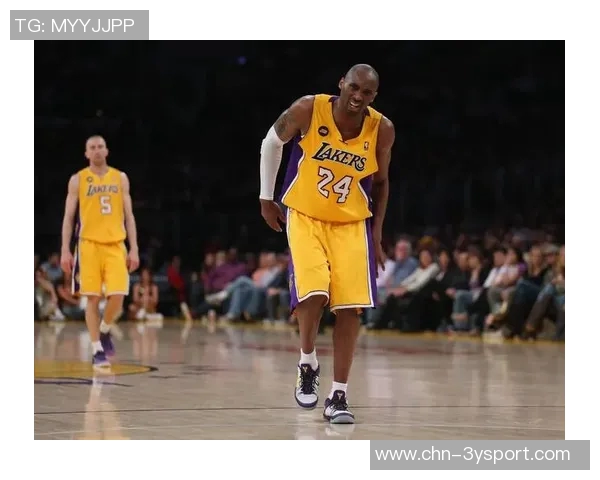 哈利伯顿称赞科比即使跟腱断裂仍能走出球场展现非凡毅力 哈利伯顿称赞科比即使跟腱断裂仍能走出球场展现非凡毅力