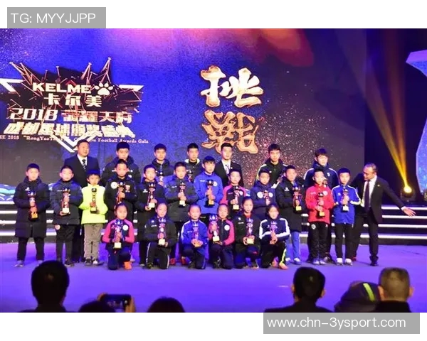 阿贾戴荣获三项大奖四年三冠荣耀无限手套庆祝夺冠游行 阿贾戴荣获三项大奖四年三冠荣耀无限手套庆祝夺冠游行