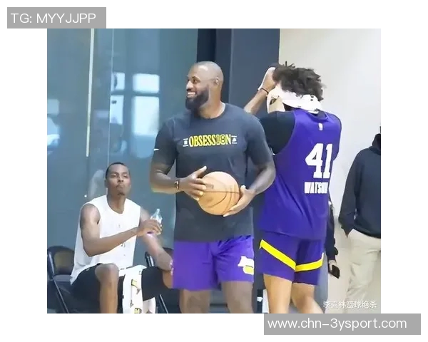 老詹亲赴发展联盟训练揭示其服务功能与重要性 老詹亲赴发展联盟训练揭示其服务功能与重要性