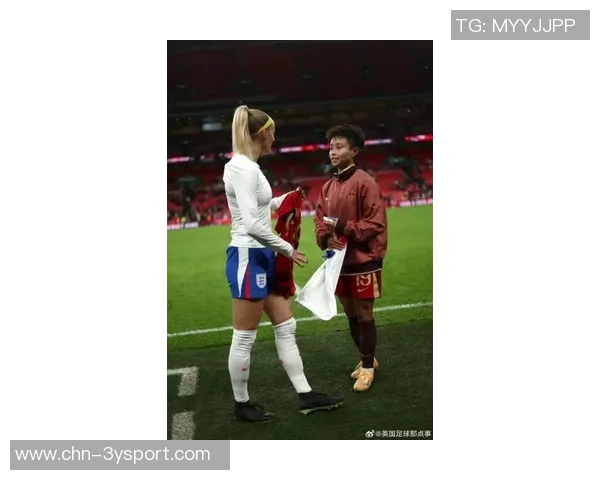 球王的小迷妹张琳艳穿梅西10号球衣晒美照引热议 球王的小迷妹张琳艳穿梅西10号球衣晒美照引热议